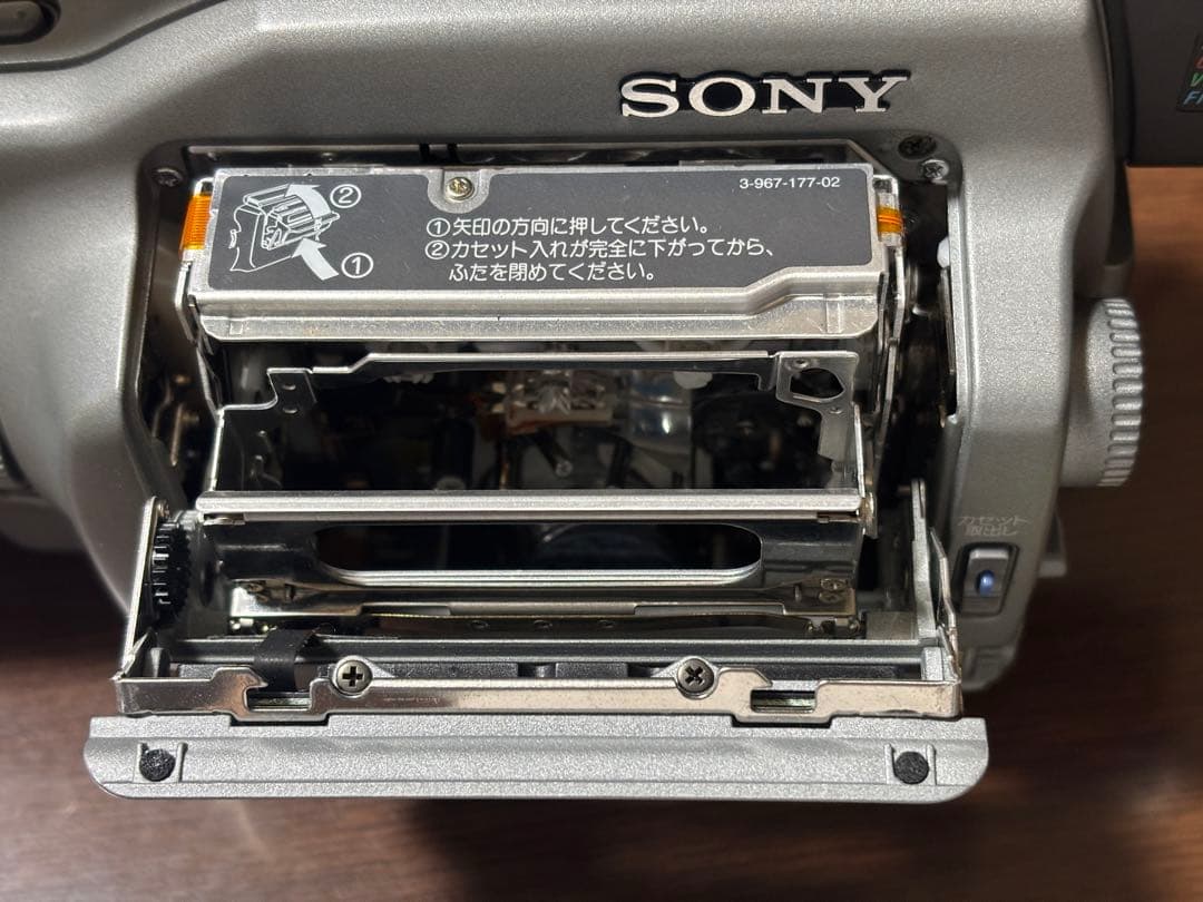 SONY DCR-VX1000 動作確認済み 外箱付き 傷あり レンズやや難あり