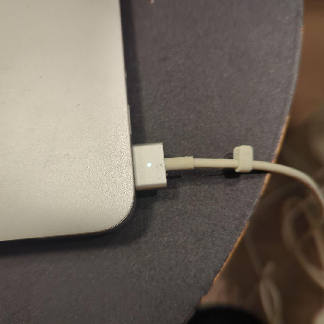 美品 MacBook Air MAC A1466 C02L90STF6T6