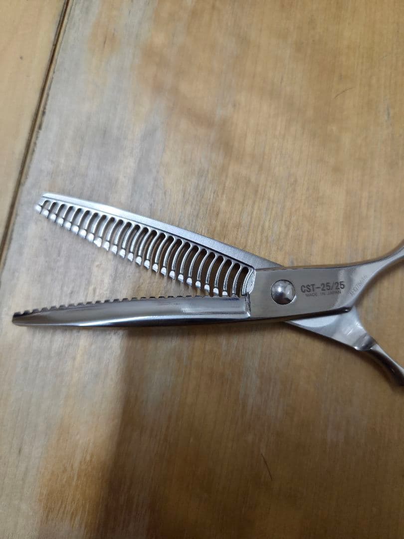 ガ*ト様 JOEWELL 質感・毛量調整用セニング25%セニングシザー