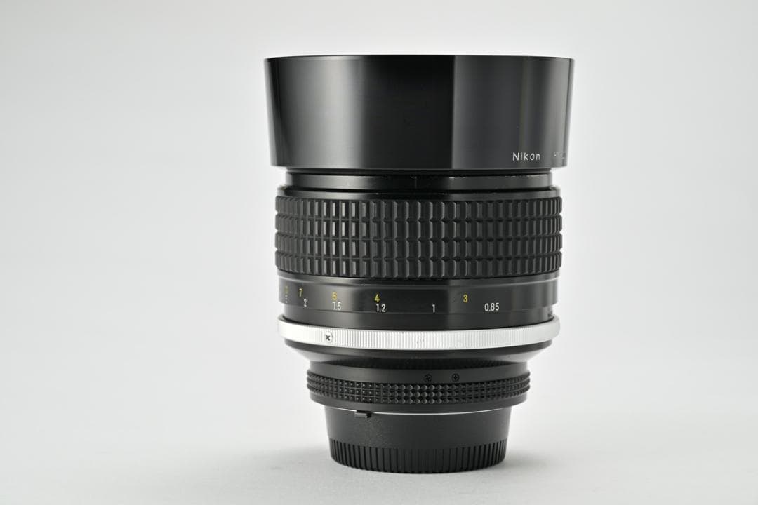 Nikon ニコン Ai-s NIKKOR 85mm F1.4 フード付き