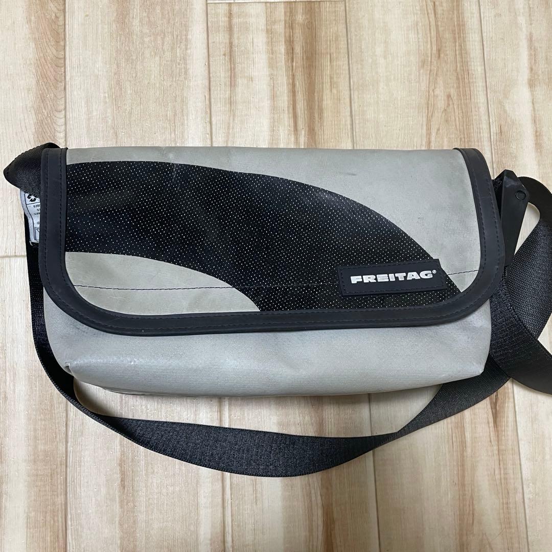 freitag f41 hawaii five-0 グレー　黒