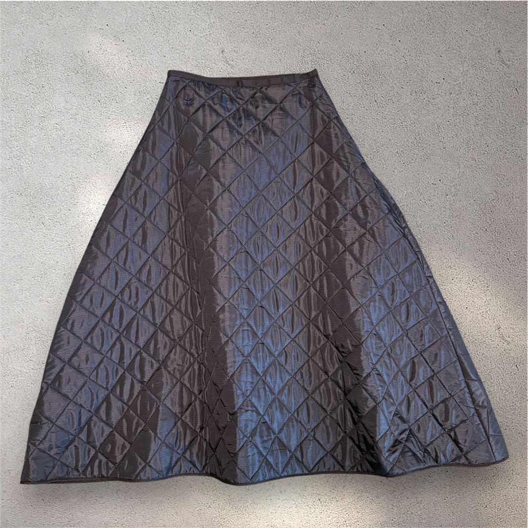 （サリー）美品　ディソンブルー　キルティング フレアスカート ブラック