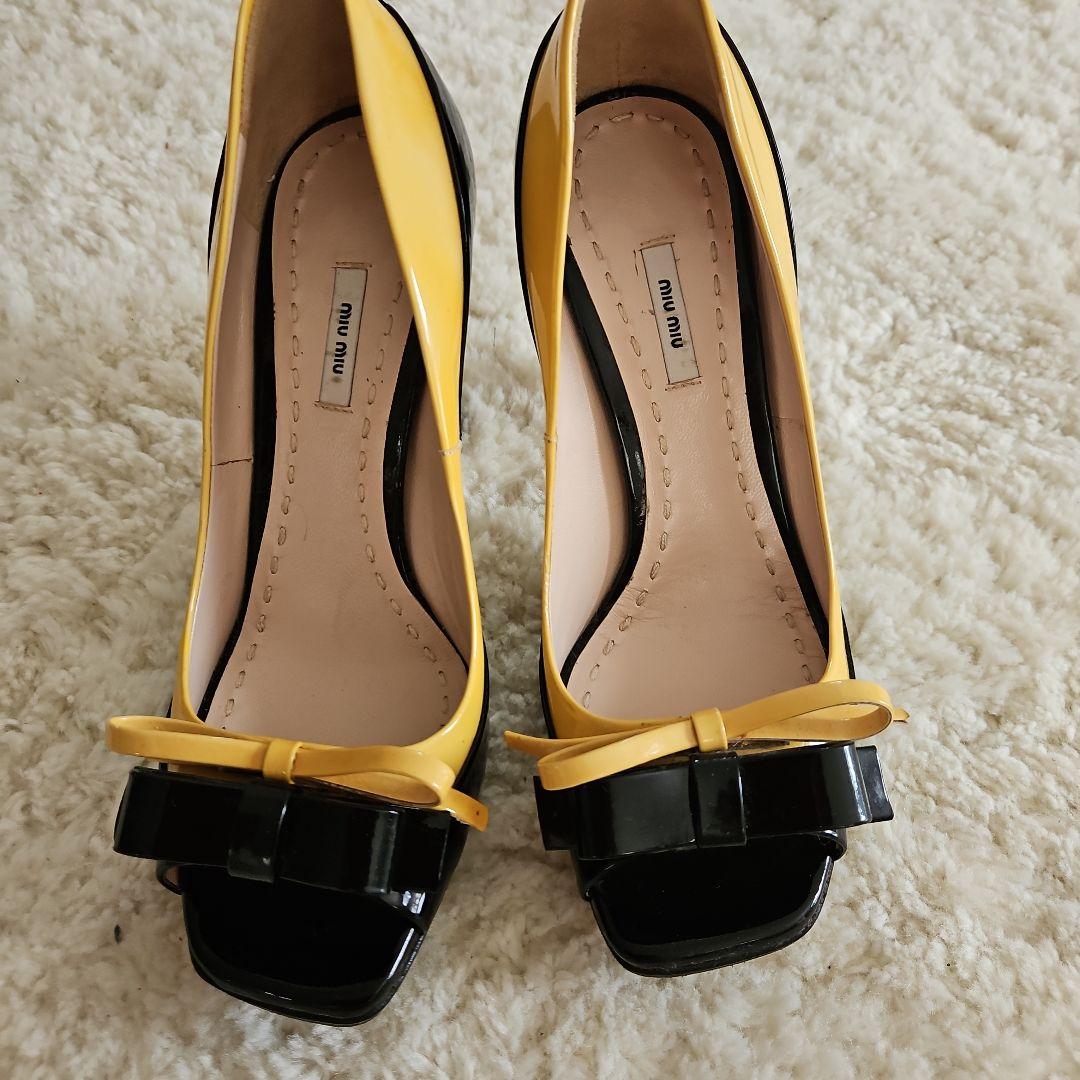 miu miu 黒/黄色 ハイヒール リボン付き