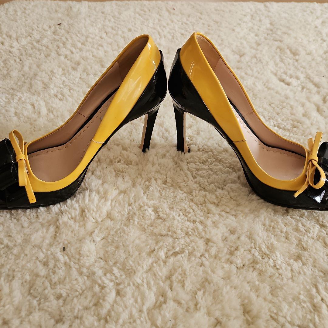 miu miu 黒/黄色 ハイヒール リボン付き