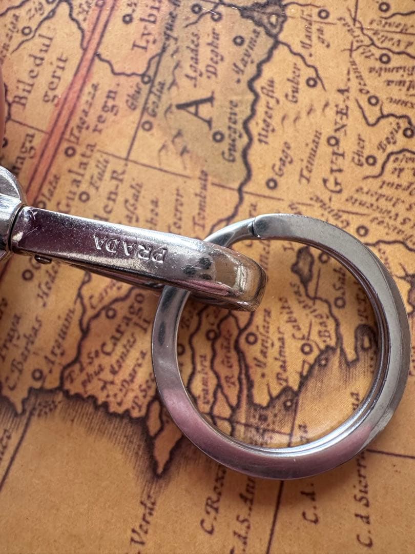 プラダ　キーリング