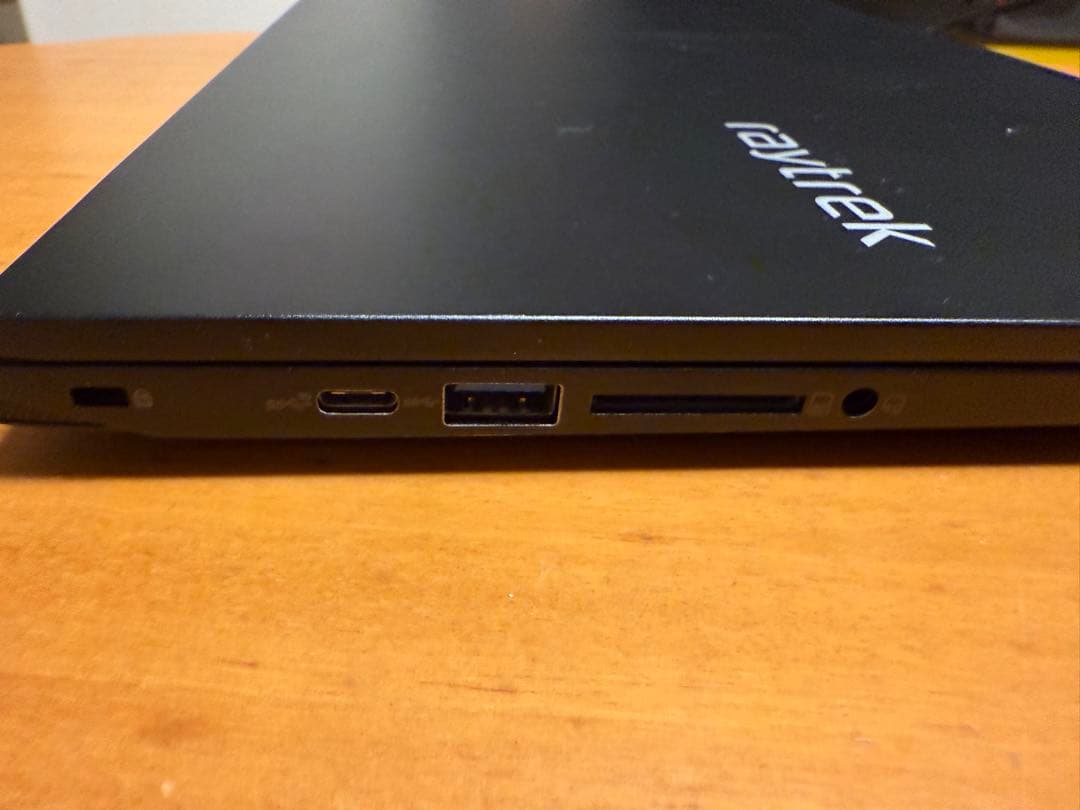 raytrek A4-R クリエイターノートパソコン