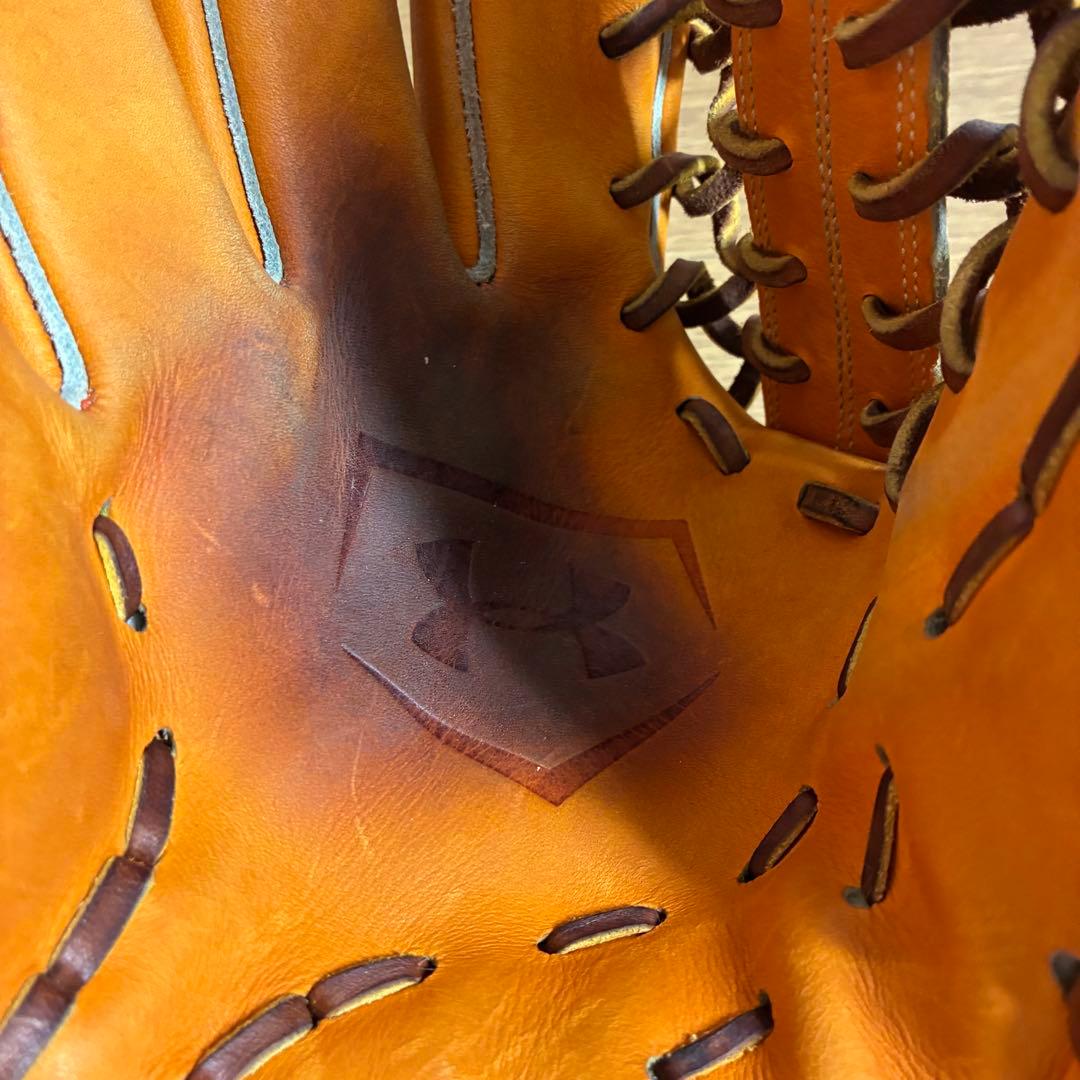 アンダーアーマー 一般硬式 グローブ グラブ 左投げ 外野用 美品