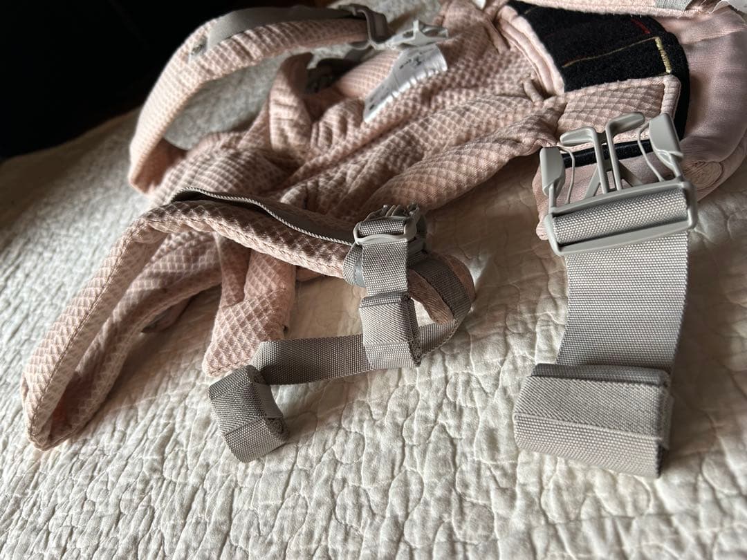 エルゴベビー オムニ ブリーズ エルゴ ピンククォーツ 抱っこひも　メッシュ