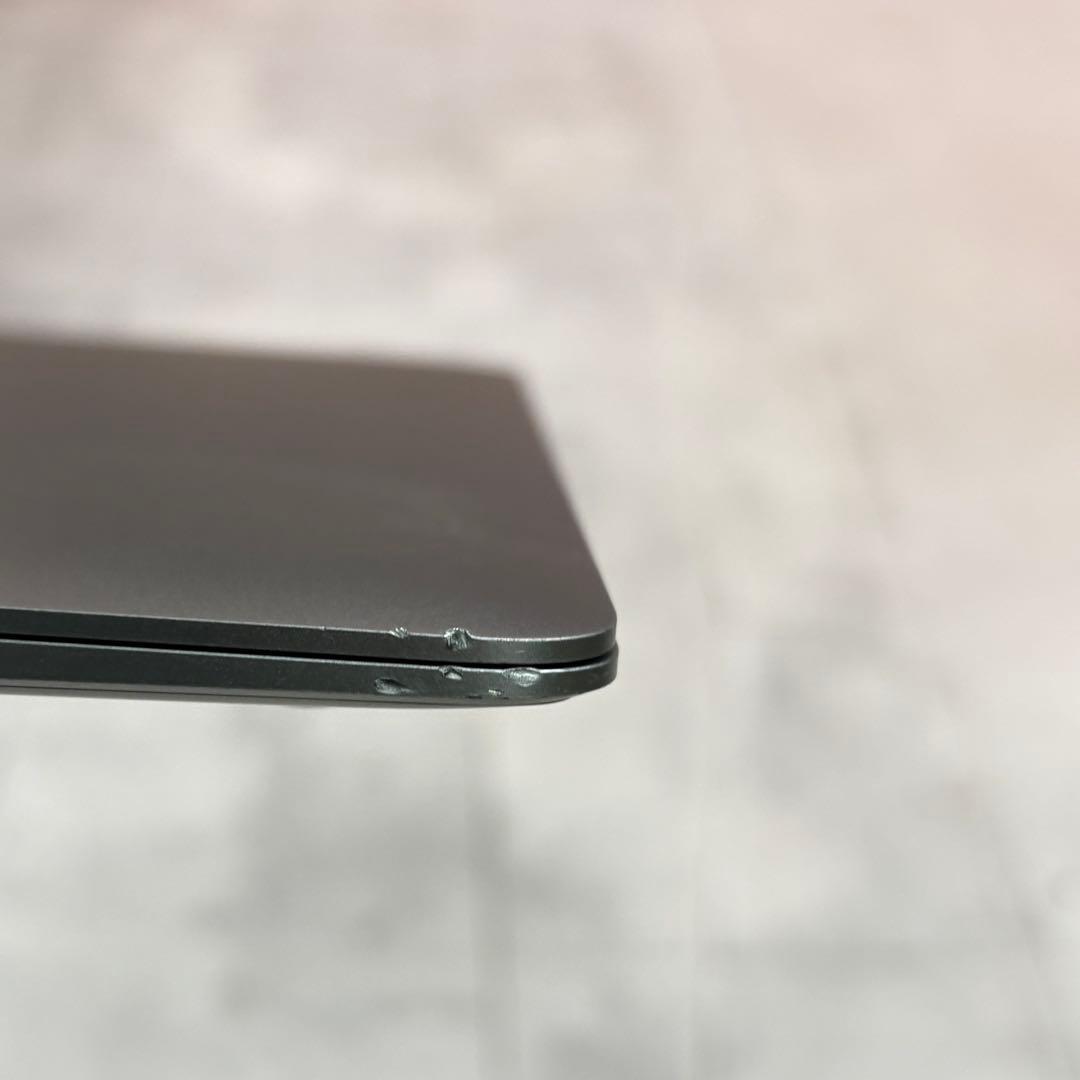 MacBook Air M1 メモリ8GB / 512GB