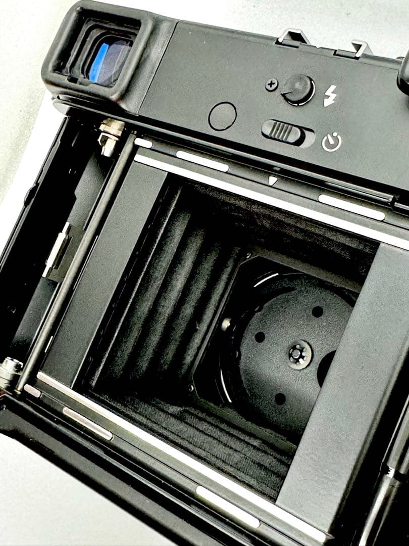 【新同・美品】ニューマミヤ６本体 ＋ レンズ75mm ＋150mm