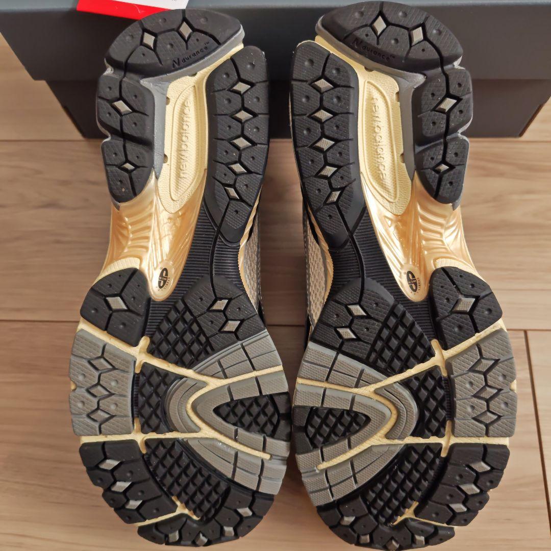 26.0cm ニューバランス U1906LOB シルバー/ブラック スニーファー