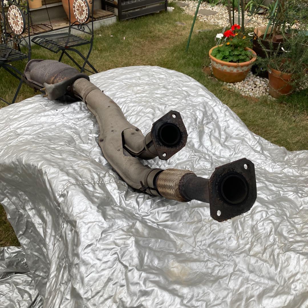 R32GT Rフロントパイプと触媒コンバーター