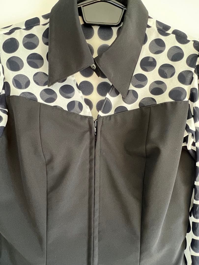 フラメンコ　ツーピース　 白黒水玉 フリル付き