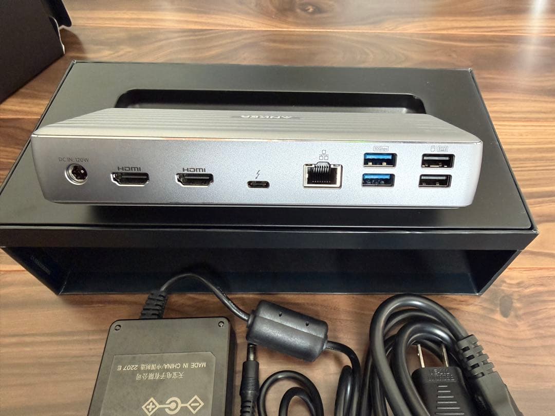 Anker Apex Thunderbolt 4 ドッキングステーション