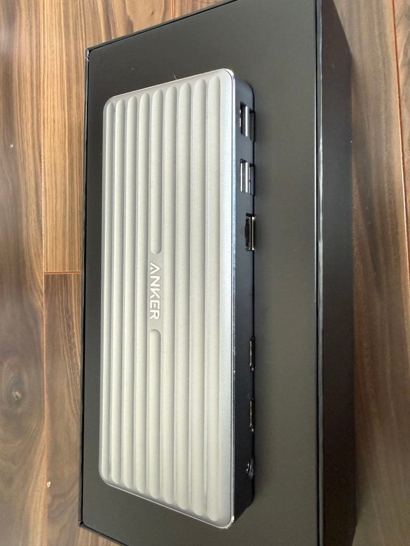 Anker Apex Thunderbolt 4 ドッキングステーション