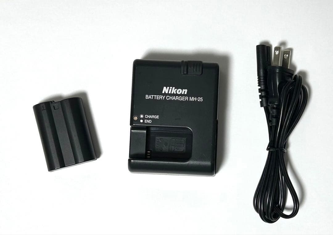 ☆撮影数極少220回☆Nikon D7200 ボディのみ　DX上級機 ニコン