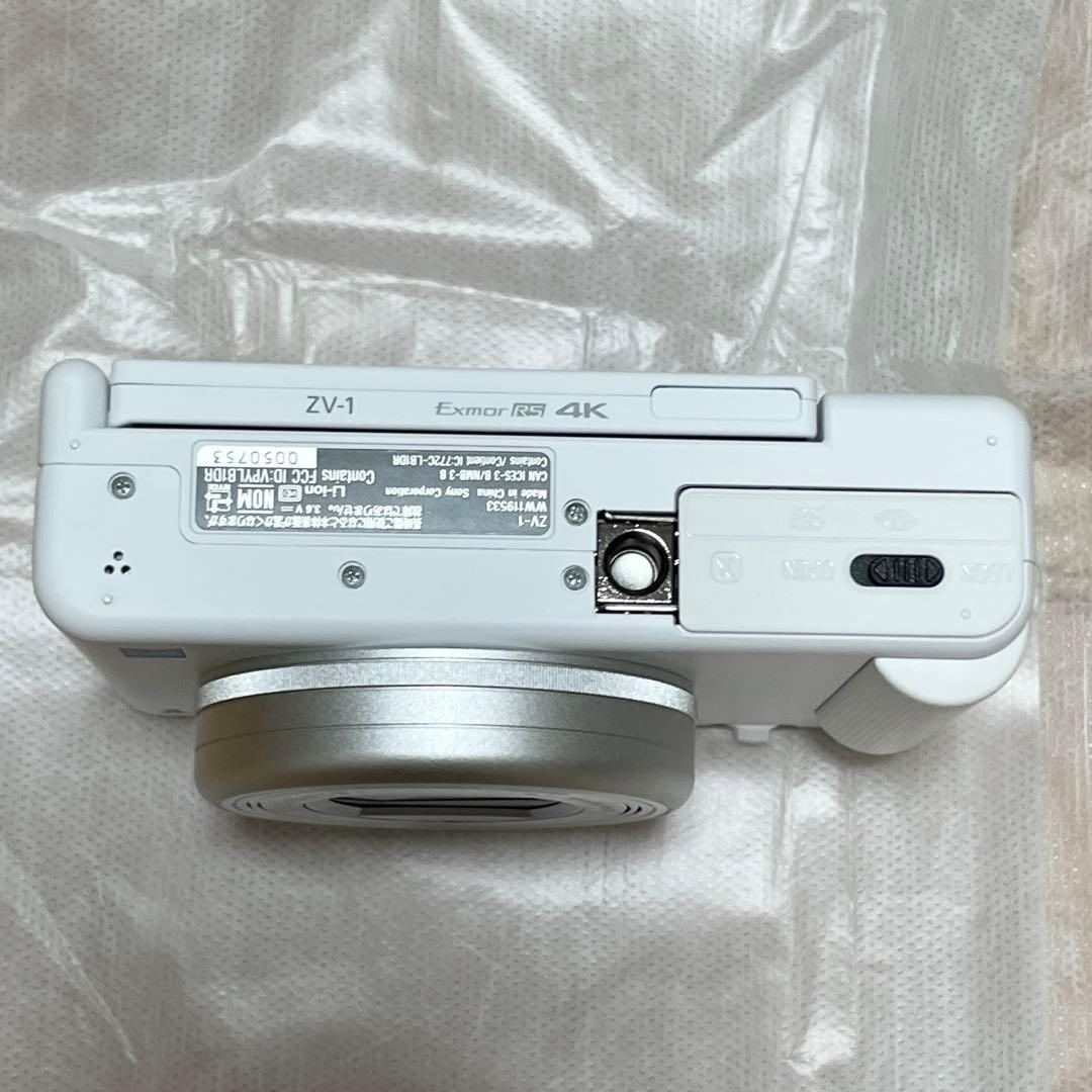 新品未使用　VLOGCAM ZV-1、サンディスクSDカード、バッテリーパック