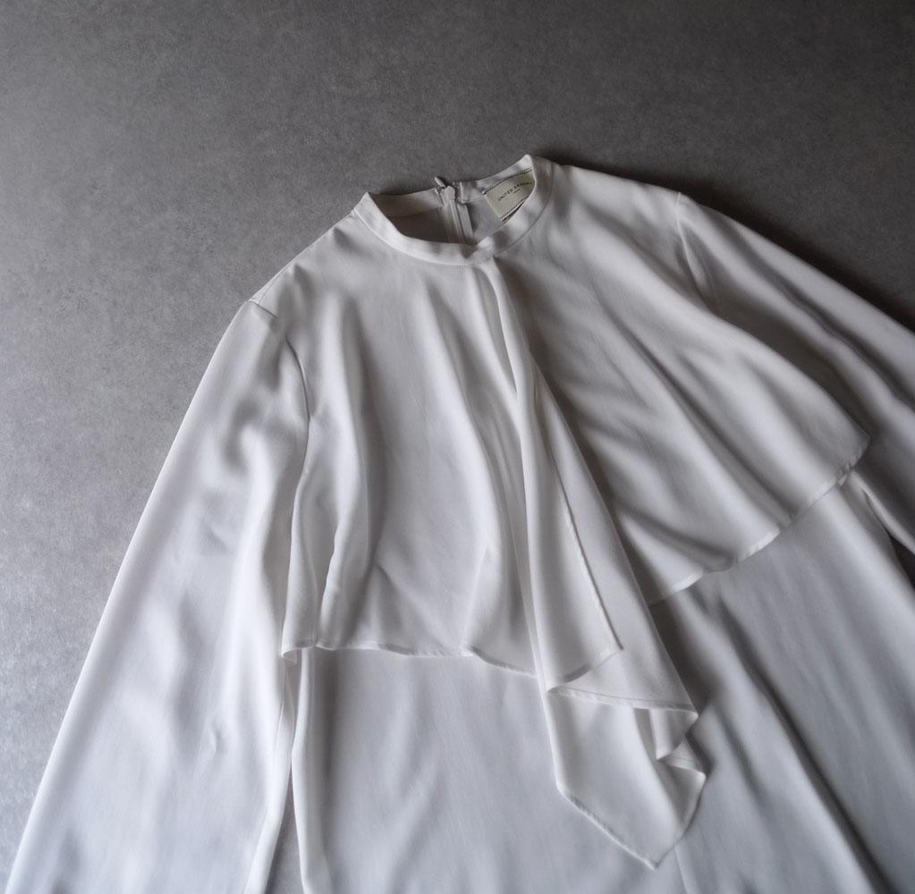 美品 ユナイテッドアローズ TOKYO 2万円 フロントフリルのブラウス 351
