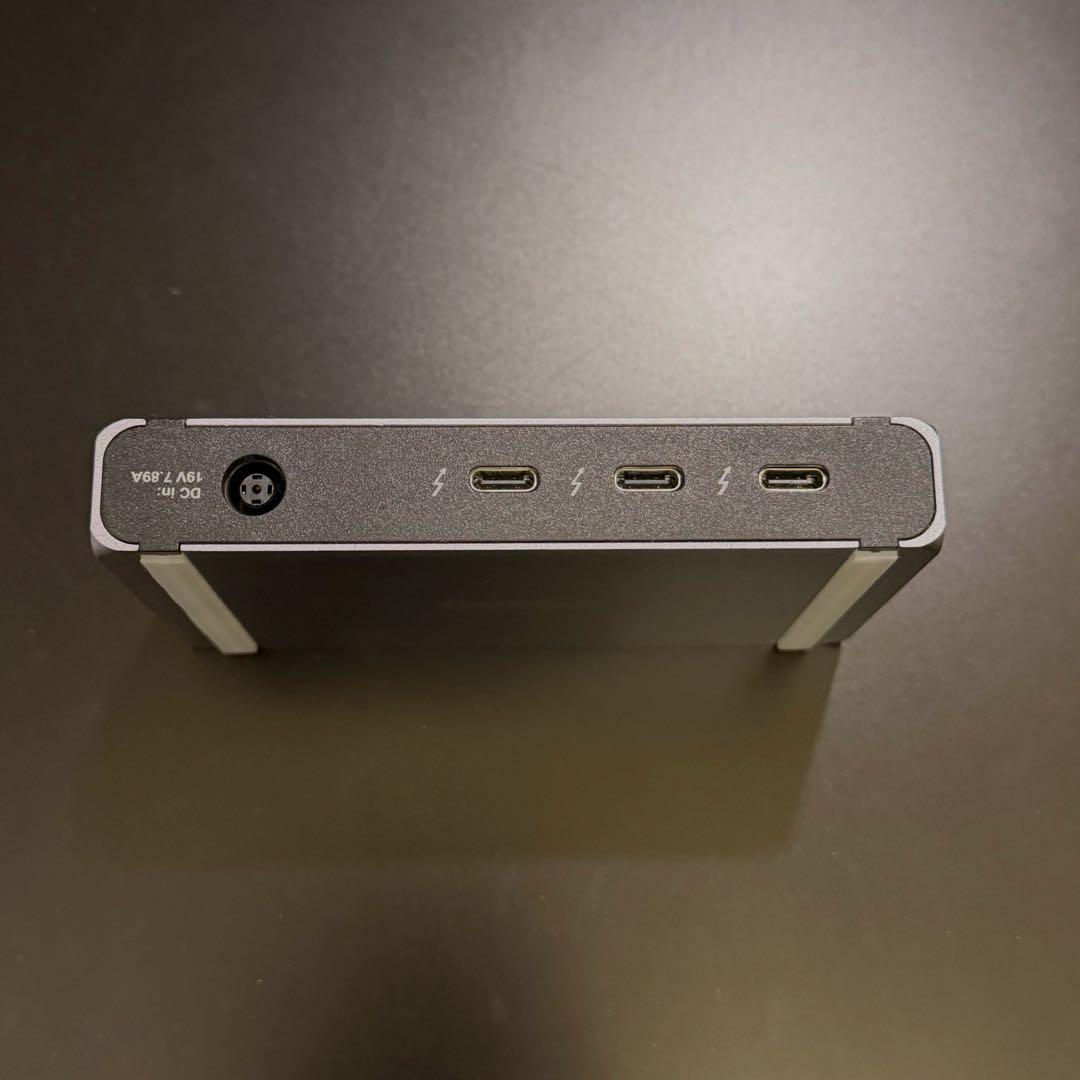 分配器・切替器 CalDigit Thunderbolt 4 Element Hub