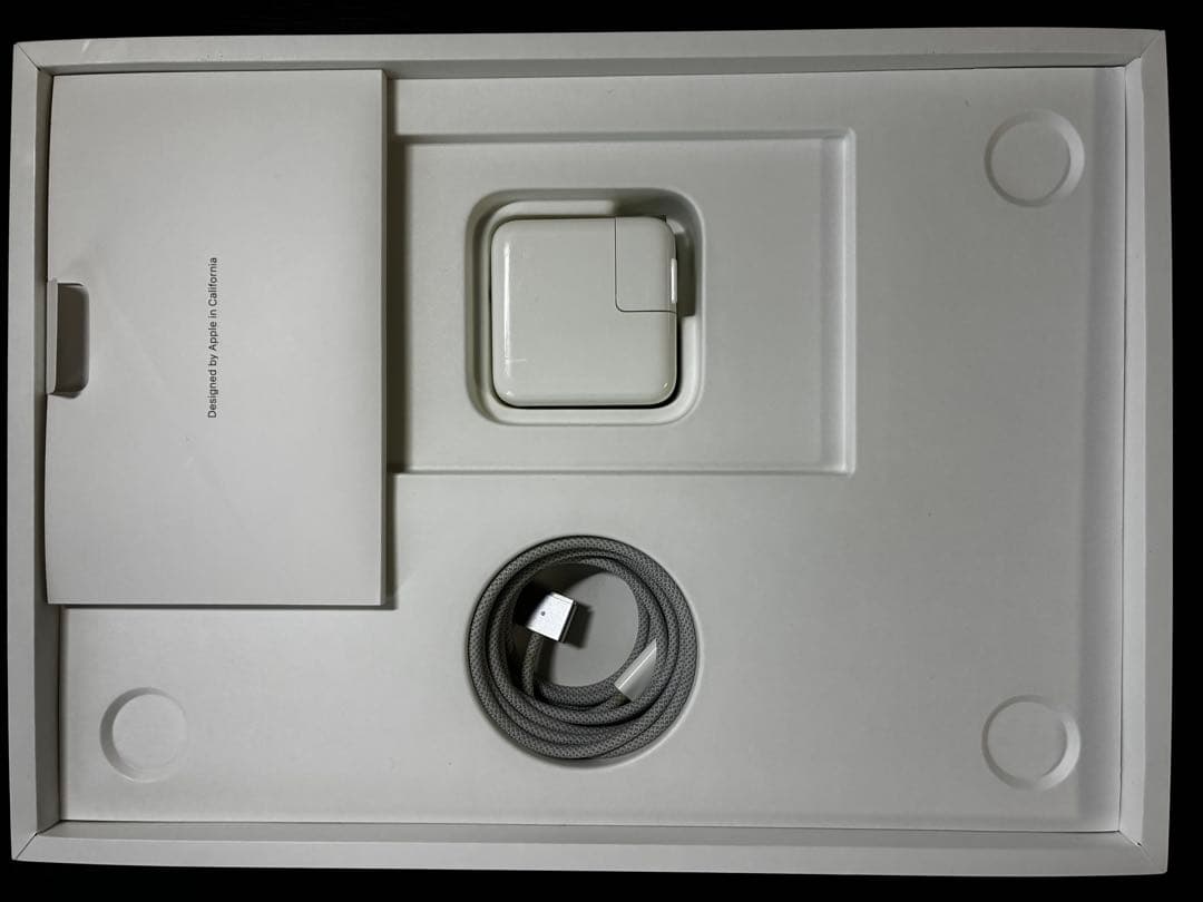 【美品】MacBook Air M2 2022/16GB/256GB/13インチ