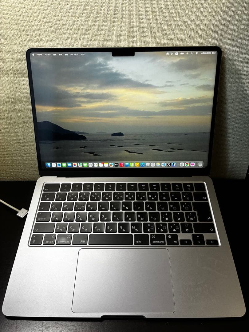 【美品】MacBook Air M2 2022/16GB/256GB/13インチ