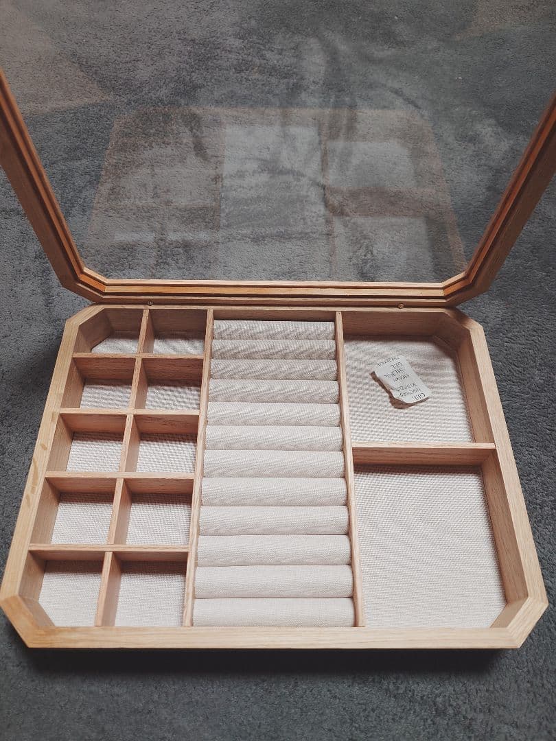 ZARAウッドジュエリーボックス