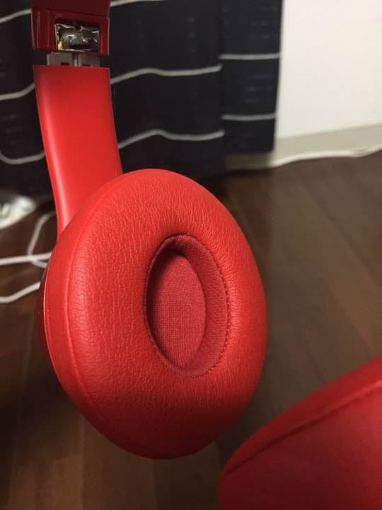 ヘッドホン Beats 赤