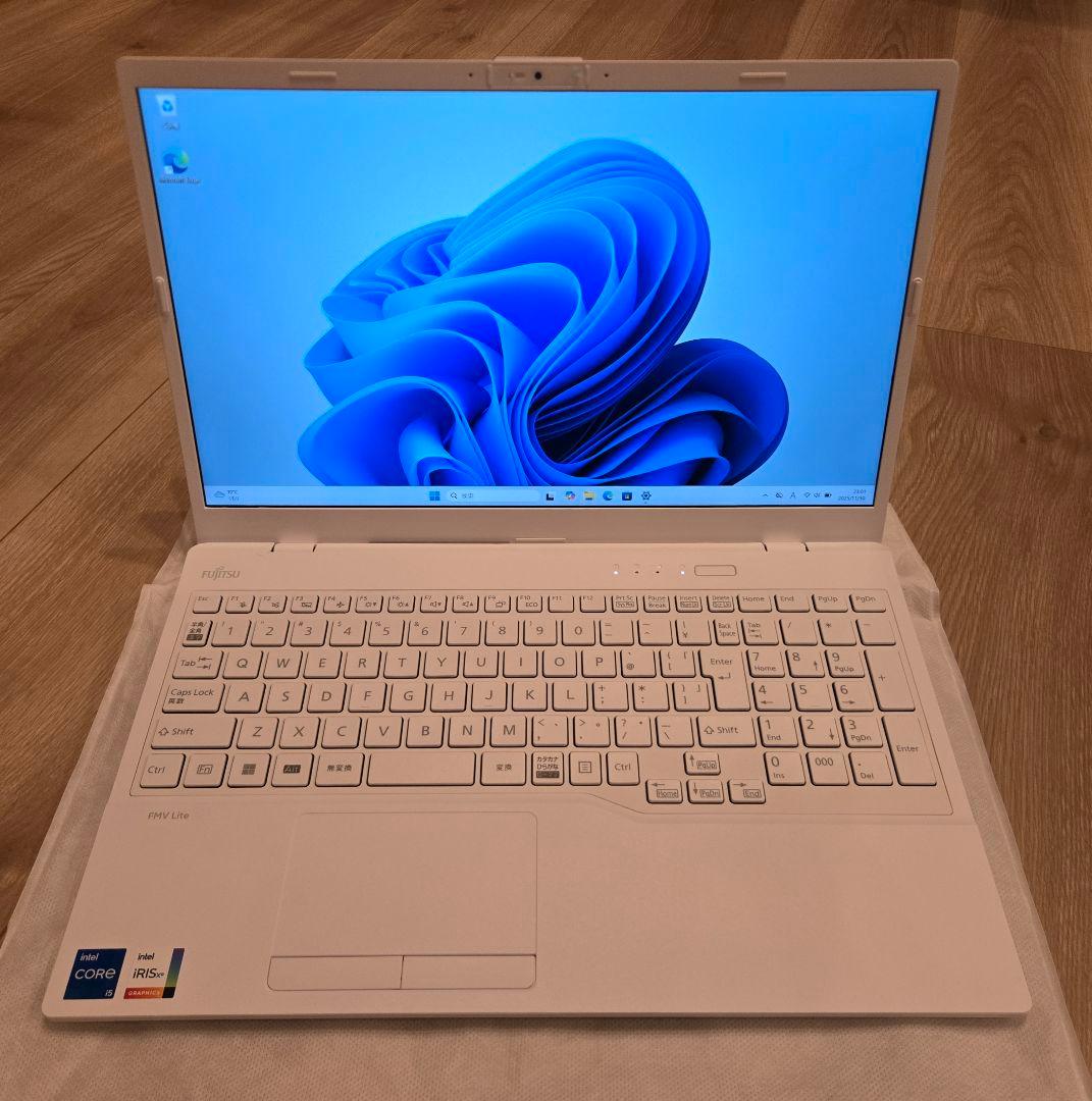 【未使用】富士通 FMV Lite WA1/J2 2025年7月製造モデル