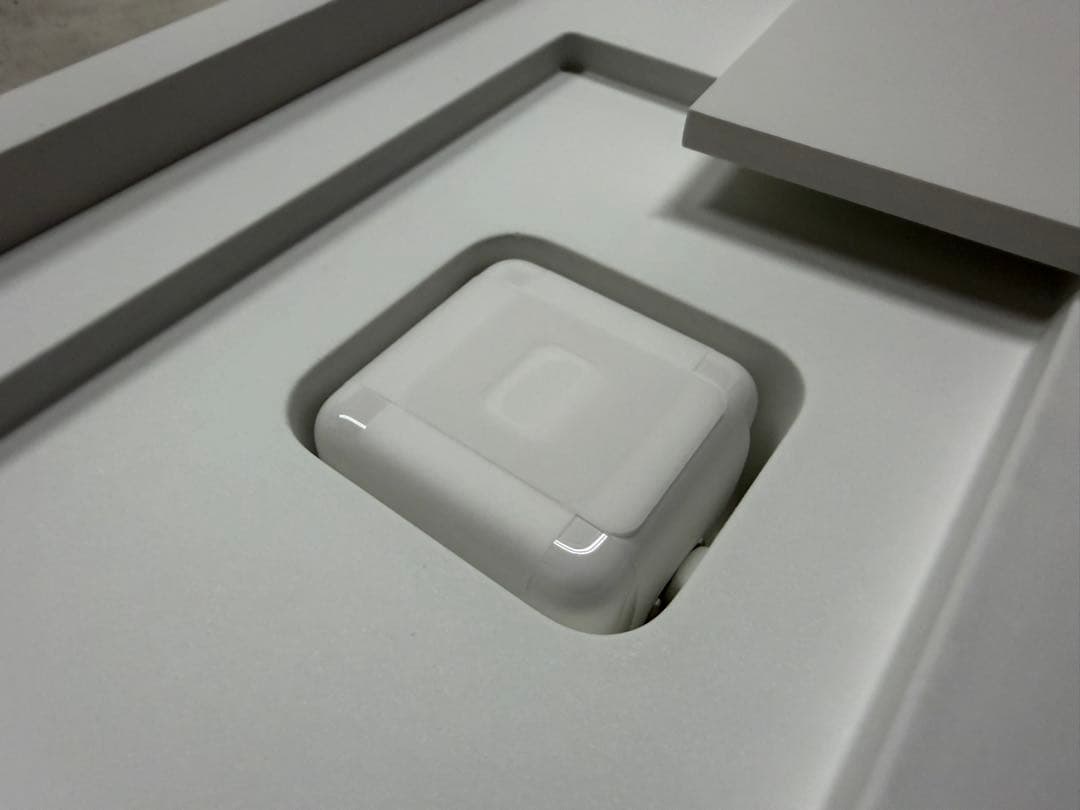 【極美品】MacBook Air 15インチ M4 16GB 256GB 特典付