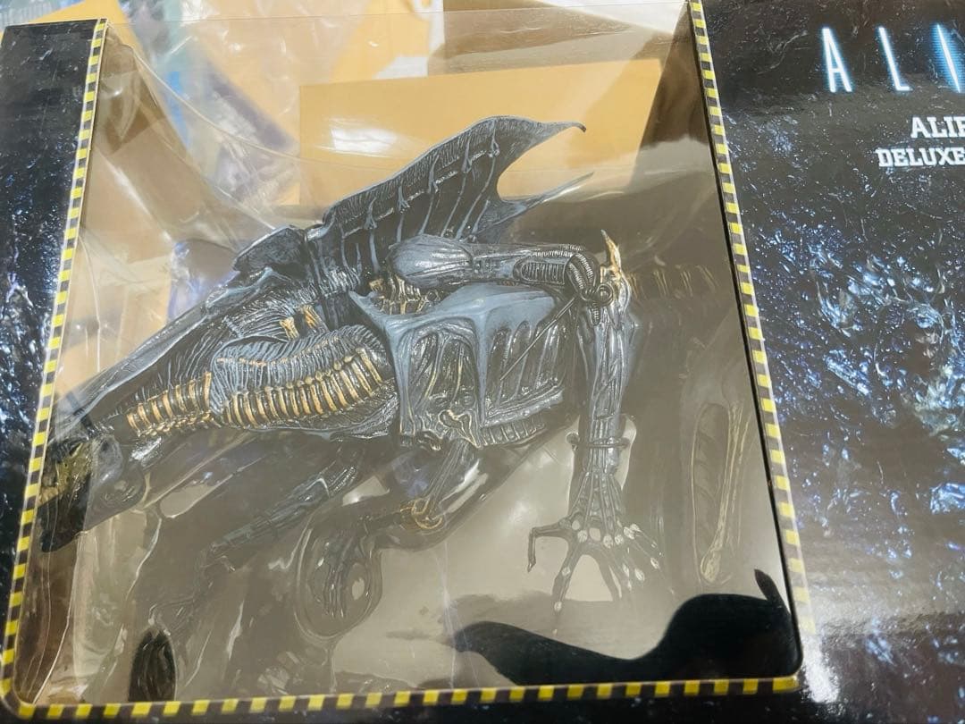 neca エイリアン　クイーン　プレデター