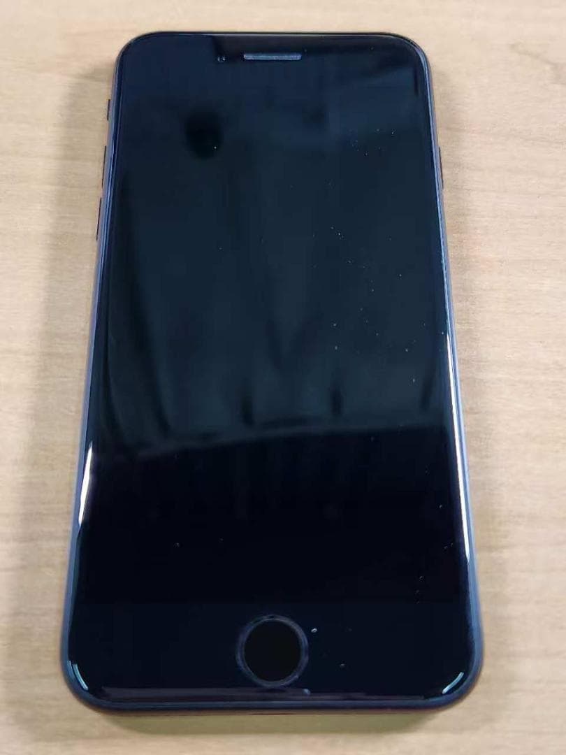 020500H iPhone SE 第2世代A2296 64GB 最大容量82%