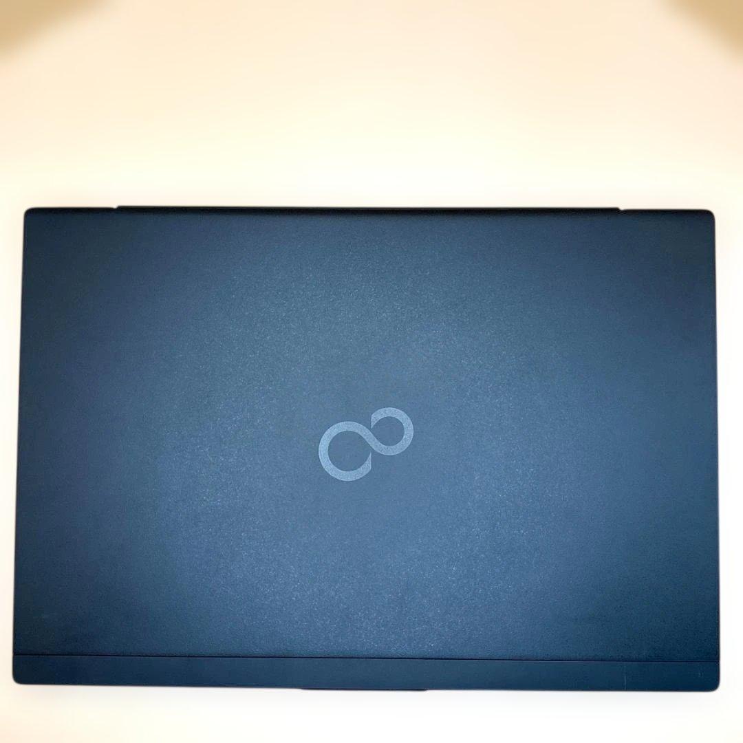 美品 富士通 高速パソコン i5第10世代 8GB SSD256GB カメラ付