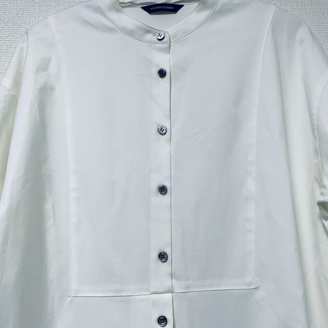 美品　OUR シワになりにくい胸元切り替えロングシャツ　ホワイト