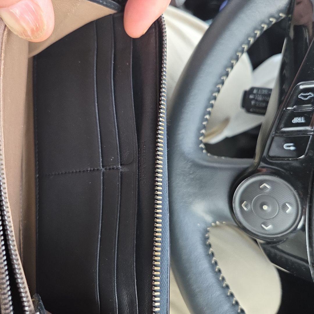 ボッテガヴェネタ長財布 ジッピーウォレット イントレチャート パイソン レザー