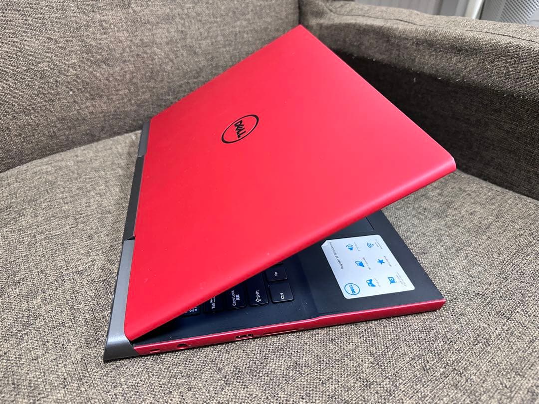 Dell 赤 ノートPC ゲーミングノート　GTX 1050Ti 15.6インチ