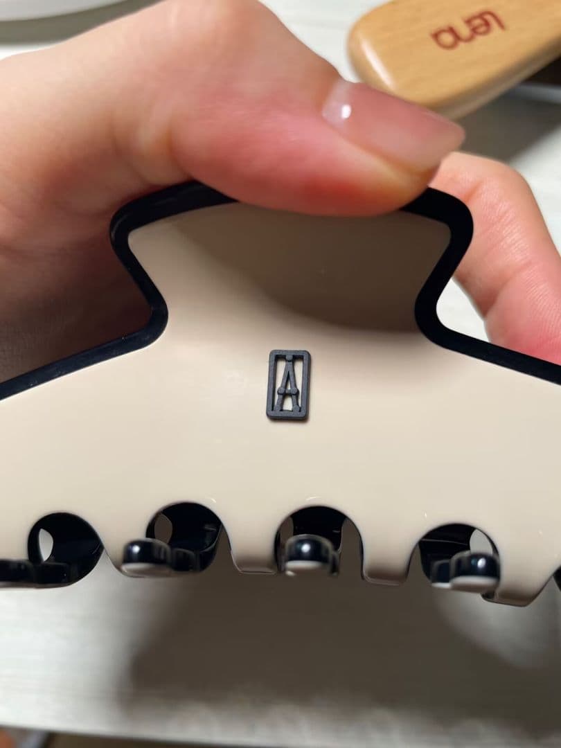 アレクサンドルドゥパリ　ヘアクリップ　L アイボリー