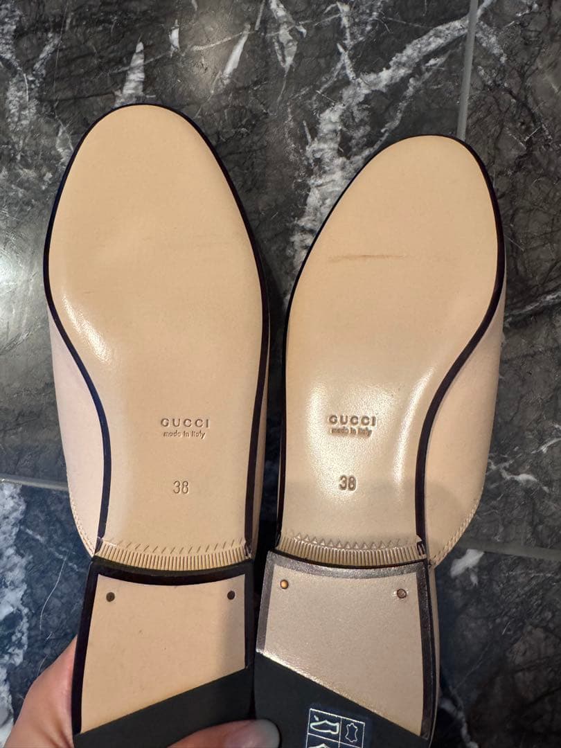 GUCCI 猫イラスト ピンク　ゴールド金具付き　38