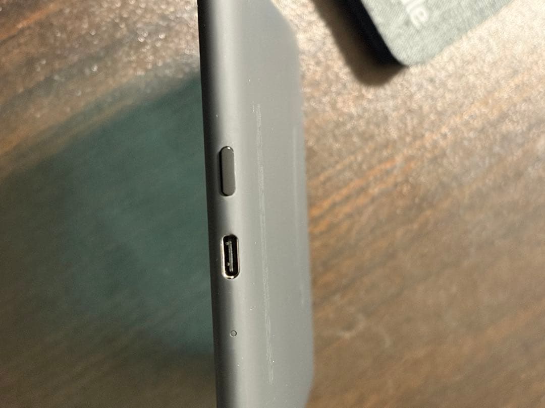 Kindle Paperwhite 第12世代 16GB 純正カバー付