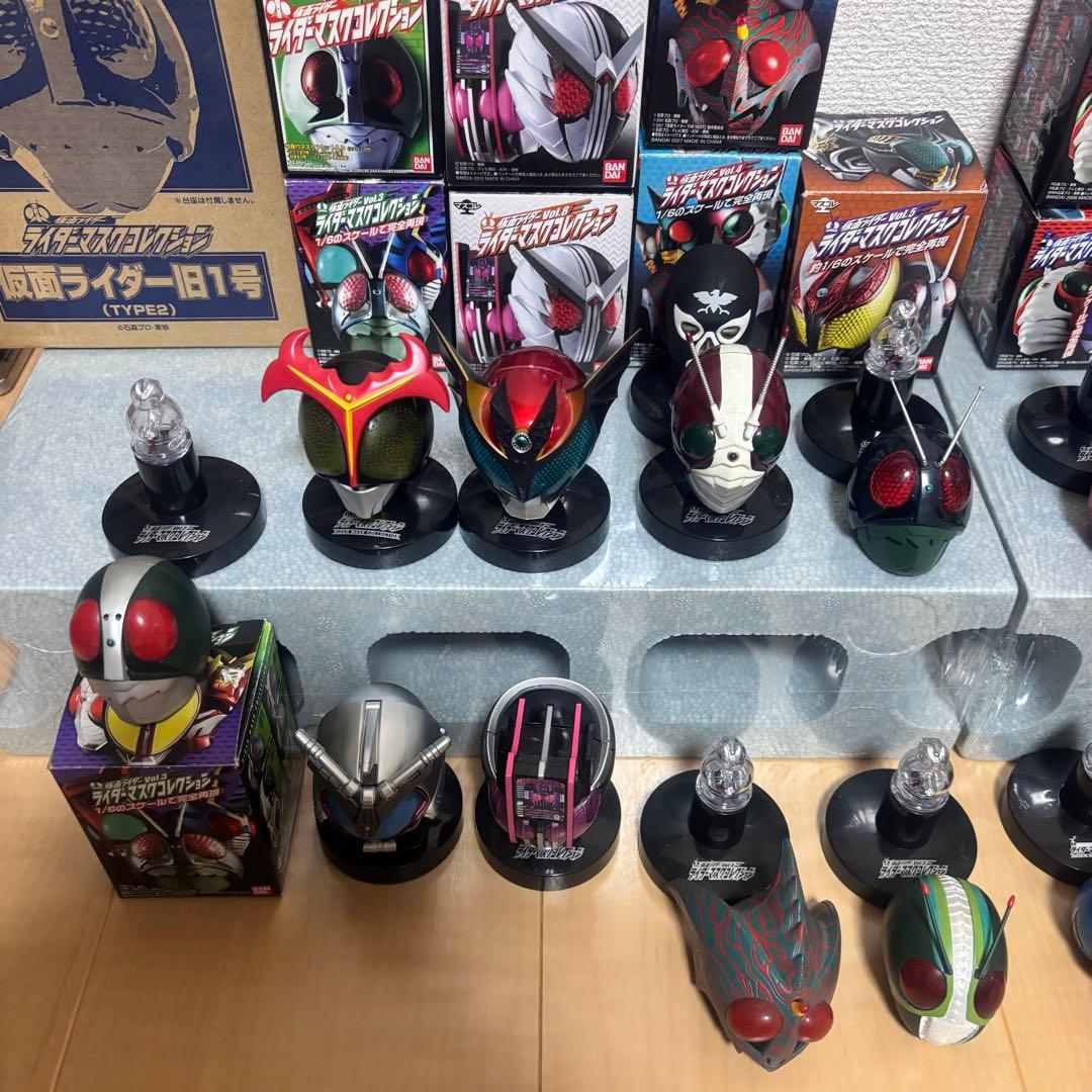 仮面ライダー ライダーマスクコレクション 発光台座 平成ライダー