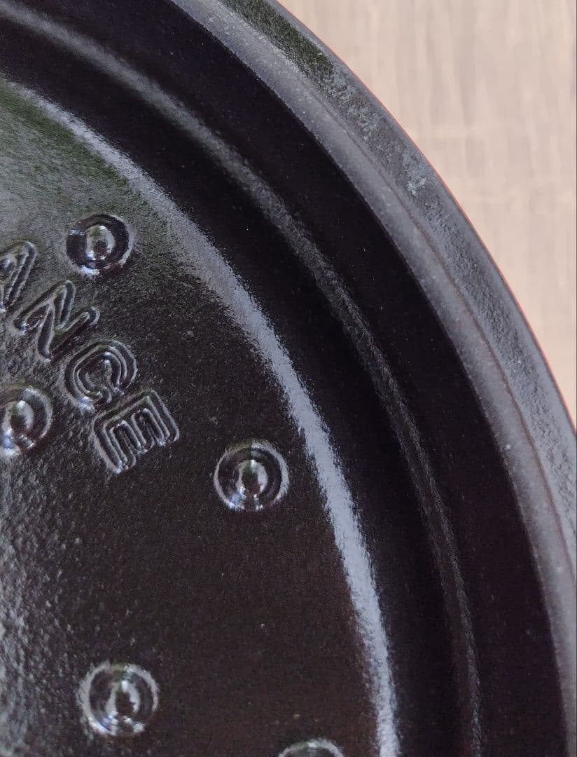 STAUBストウブ ピコ・ココット ラウンドチェリー 22ｃｍ