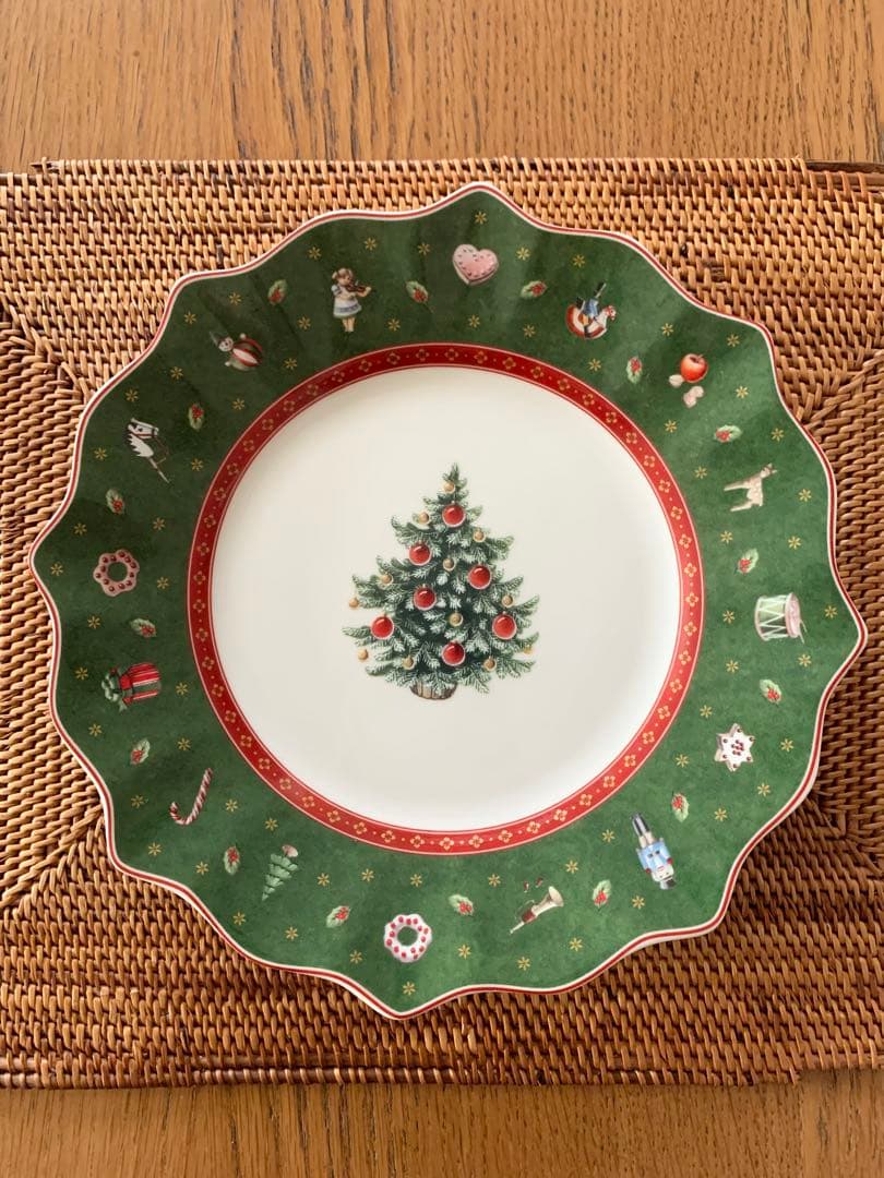 未使用 ビレロイ＆ボッホ トイズデライト クリスマス皿 24cm 2枚セット
