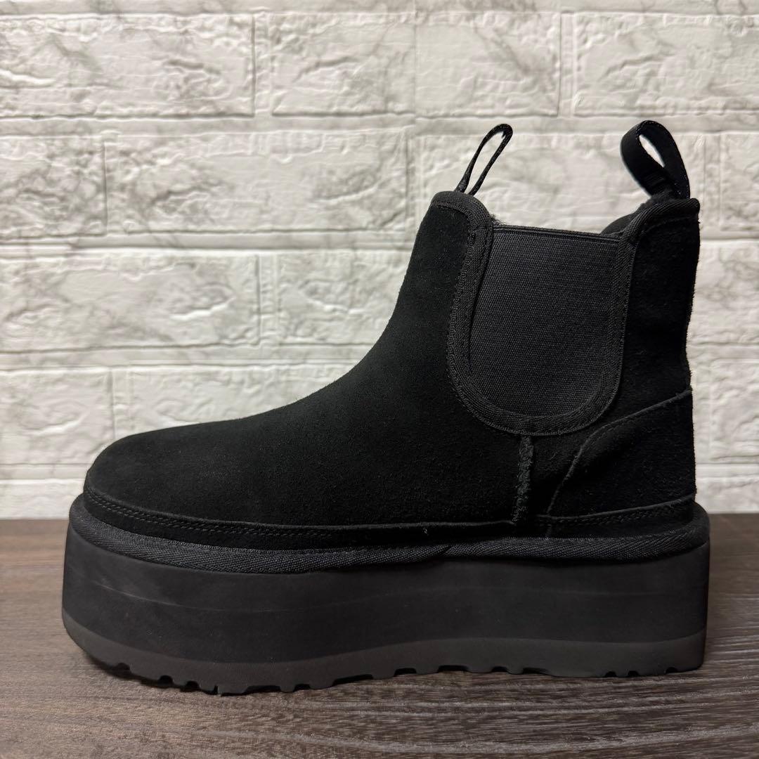 UGG ニューメル プラットフォーム チェルシー 黒 24cm