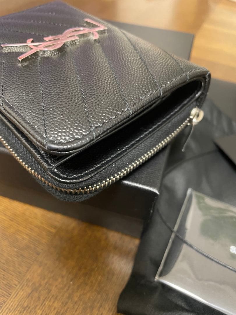 SAINT LAURENT 2つ折り財布　サンローラン