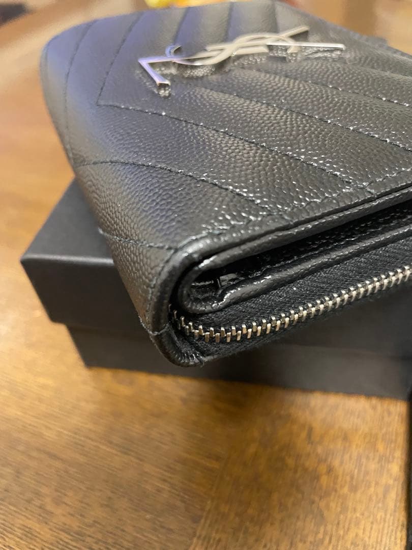 SAINT LAURENT 2つ折り財布　サンローラン