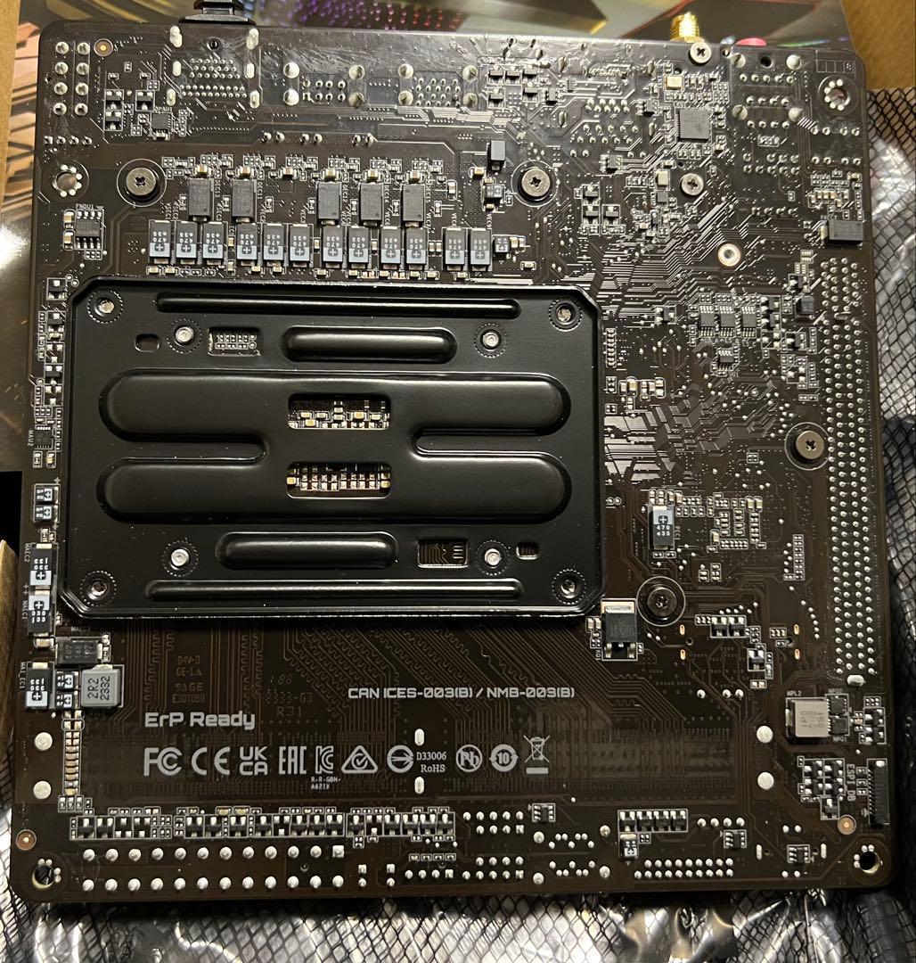 GIGABYTE A620I AXマザーボード AMD AM5ソケット