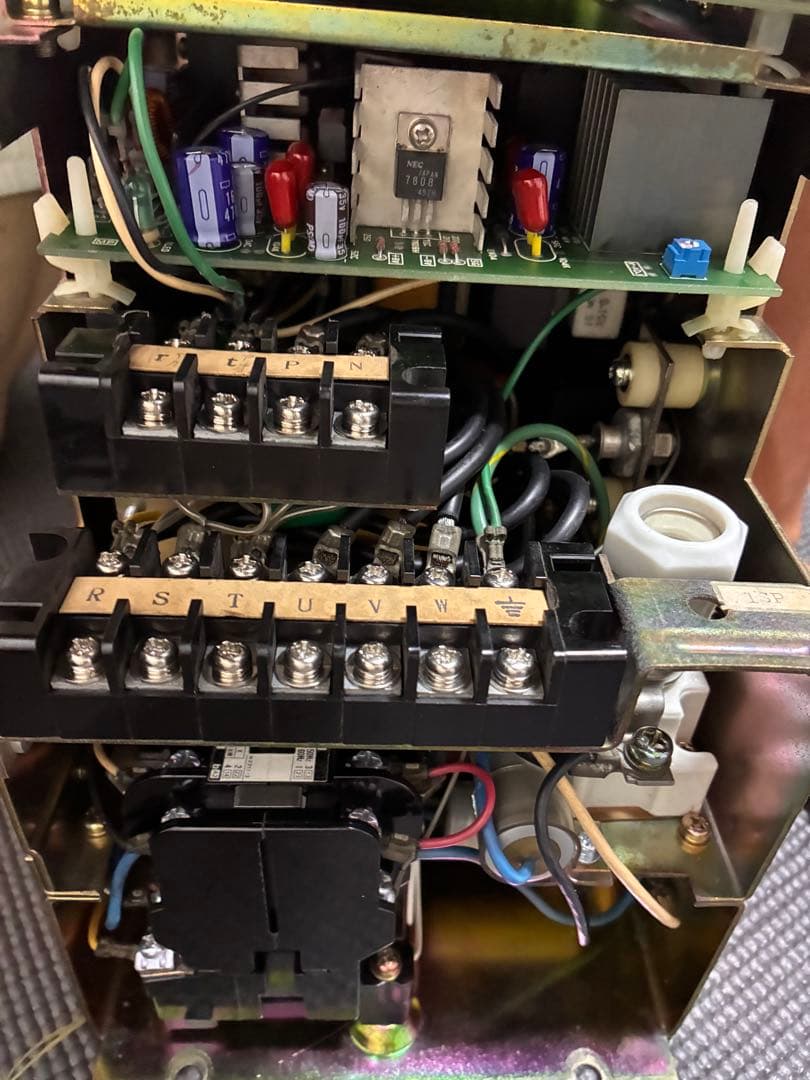 未使用・箱ありYASKAWA サーボパック CACR-SR20BA（動作未確認）