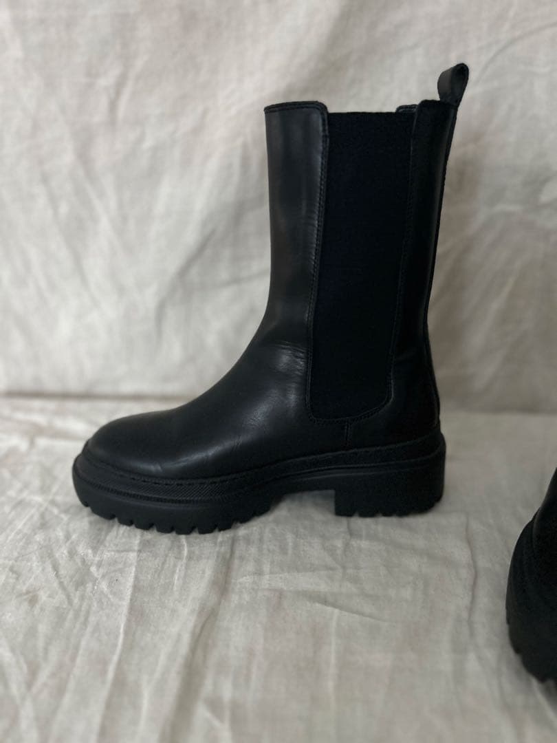 TOMORROWLAND ライトラバーソール サイドゴアブーツ