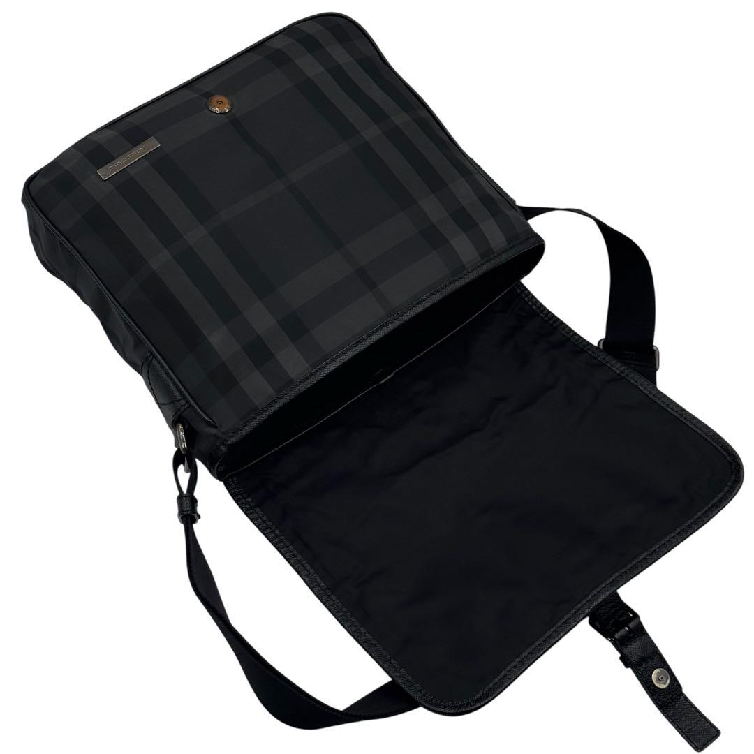 【美品】BURBERRY バーバリー　ショルダーバッグ　メッセンジャーバッグ