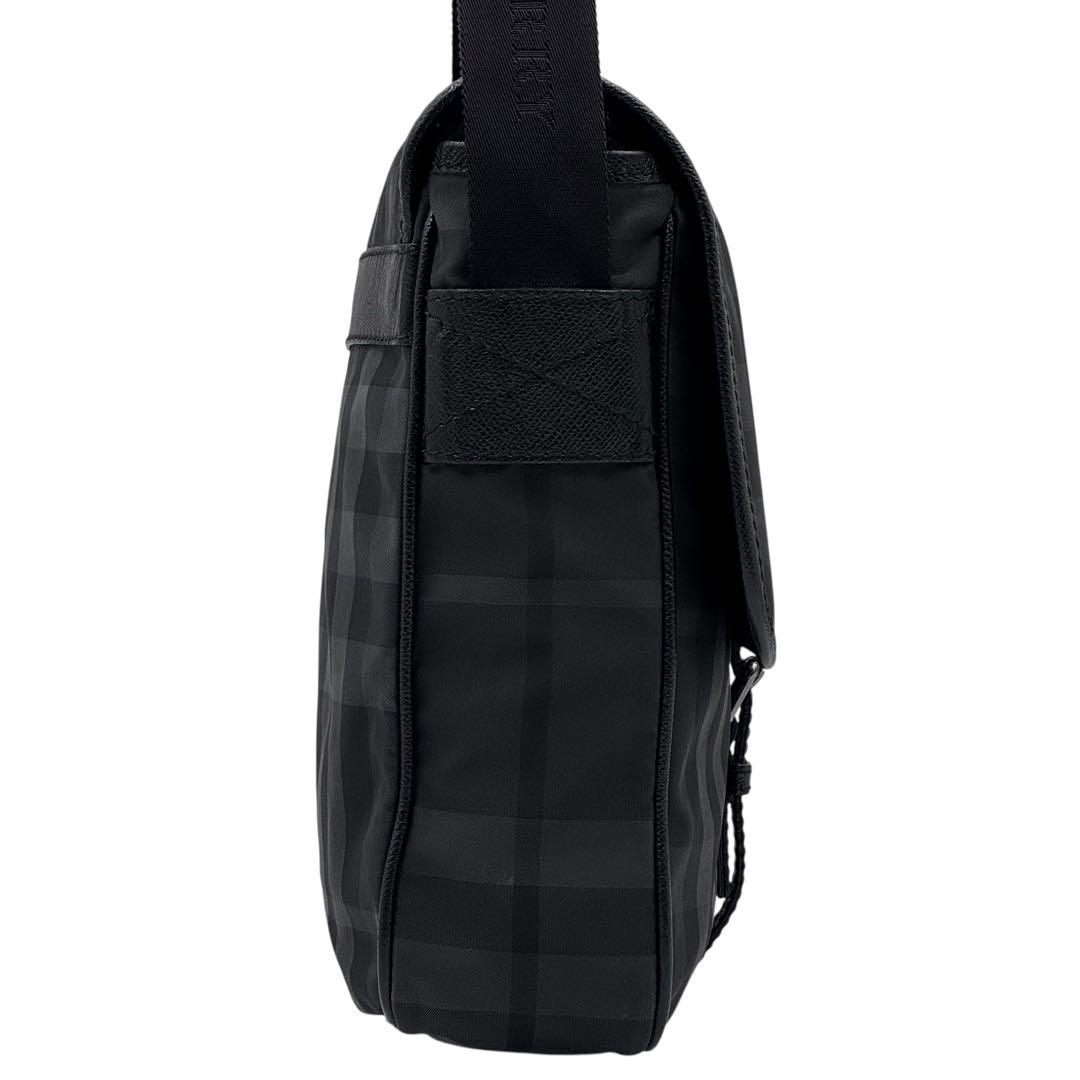 【美品】BURBERRY バーバリー　ショルダーバッグ　メッセンジャーバッグ