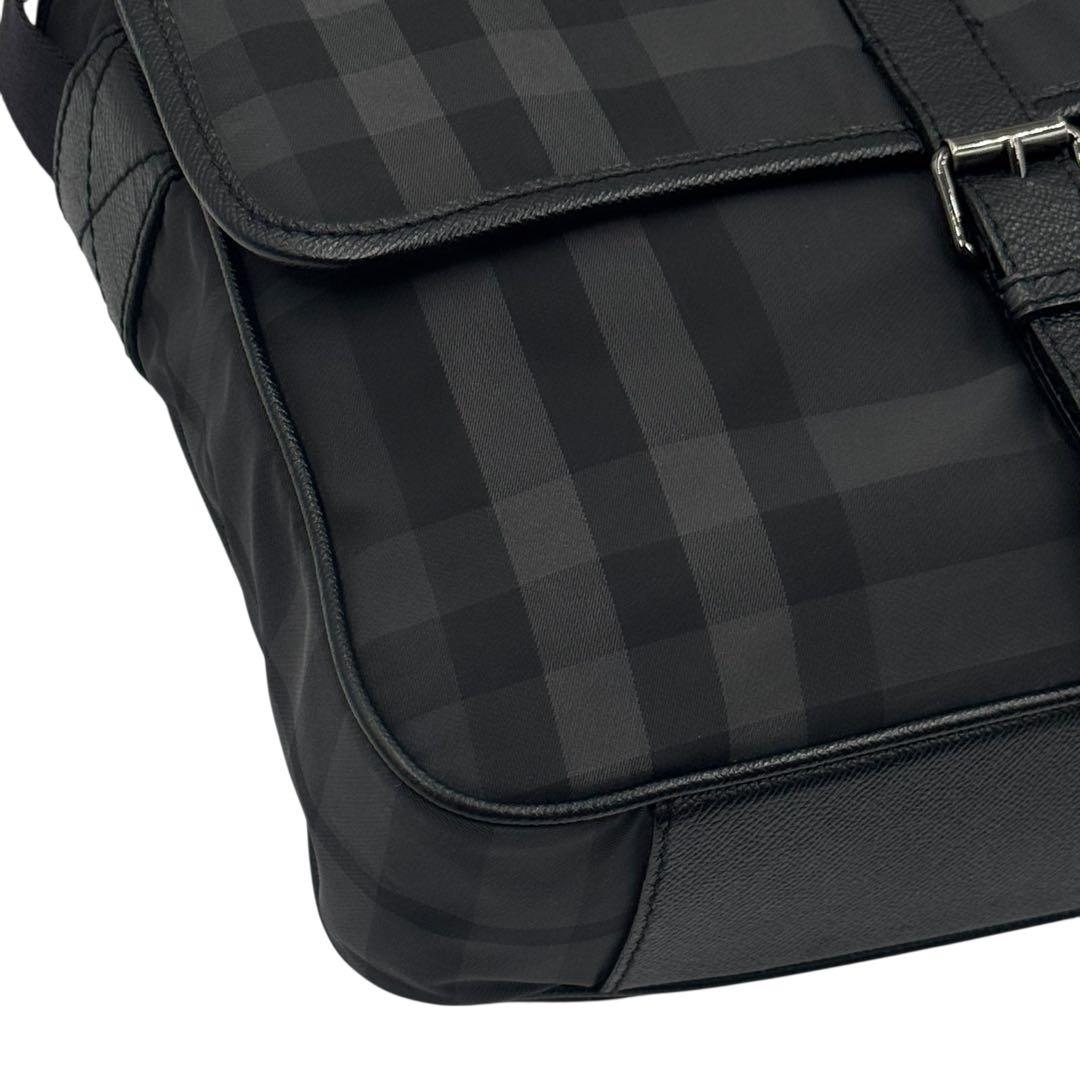 【美品】BURBERRY バーバリー　ショルダーバッグ　メッセンジャーバッグ